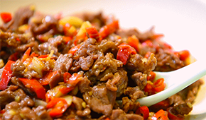 玩法 | 產品做“減法”、營銷做IP，他把小炒黃牛肉從1.0“爆炒”到5.0